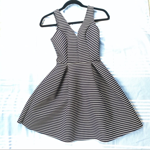 NWT AQUA Scuba Neoprene Striped Dress - Picture 3 of 16